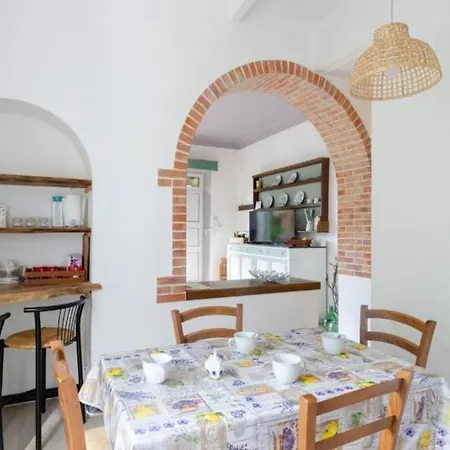 Le Rose Di Vittoria Nel A Pochi Minuti Di Auto Dalle Spiagge Lägenhet Borgonovo