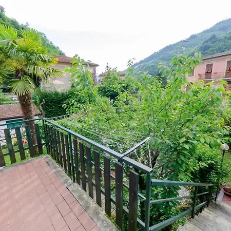 Le Rose Di Vittoria Nel A Pochi Minuti Di Auto Dalle Spiagge Borgonovo