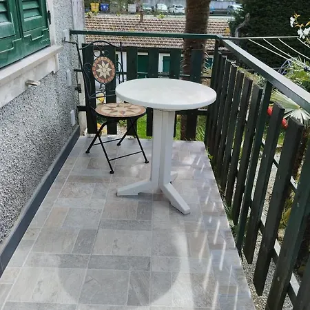 Le Rose Di Vittoria Nel A Pochi Minuti Di Auto Dalle Spiagge *